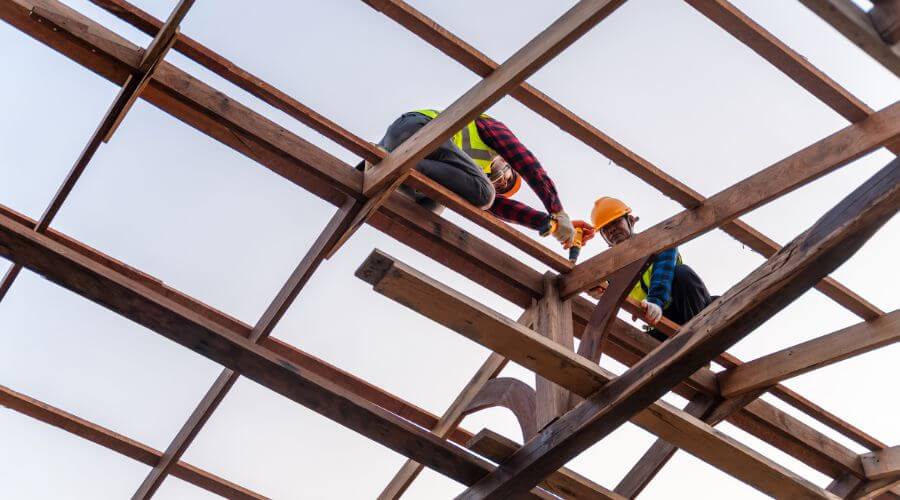 Professional gutter cleaning services in Oxford, CT